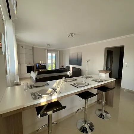 Tasos Cozy House *